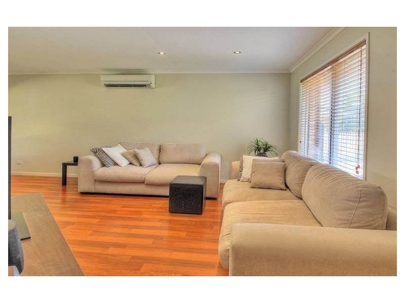 5 Paroo Place, Hillcrest QLD 4118