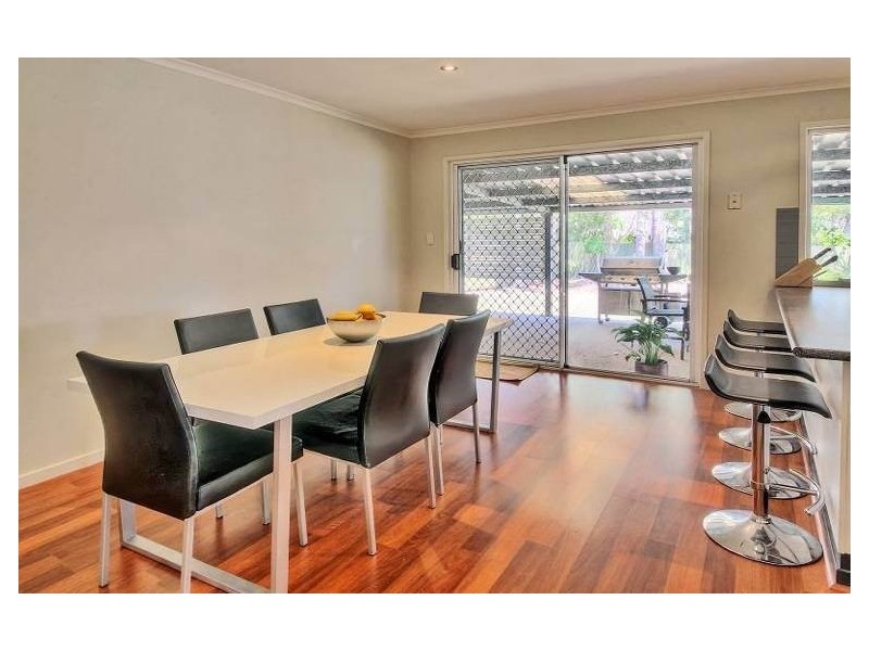5 Paroo Place, Hillcrest QLD 4118