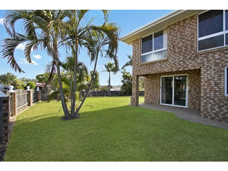 13 Westwood Drive, Hillcrest QLD 4118