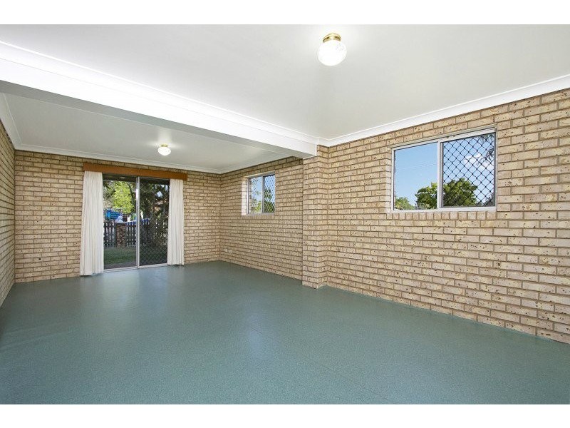 13 Westwood Drive, Hillcrest QLD 4118