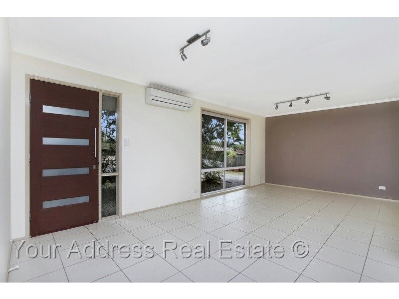 16 Mooloolah Court, Hillcrest QLD 4118