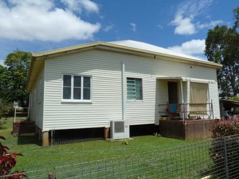 2 Bourke Street, Mareeba QLD 4880