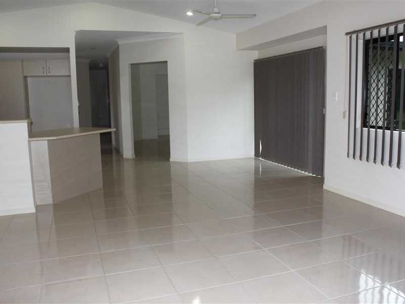 7 Leinster Drive, Mareeba QLD 4880