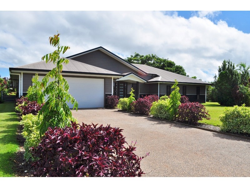 14 Dean Circuit, Mareeba QLD 4880