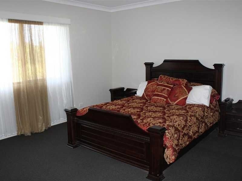 14 Dean Circuit, Mareeba QLD 4880