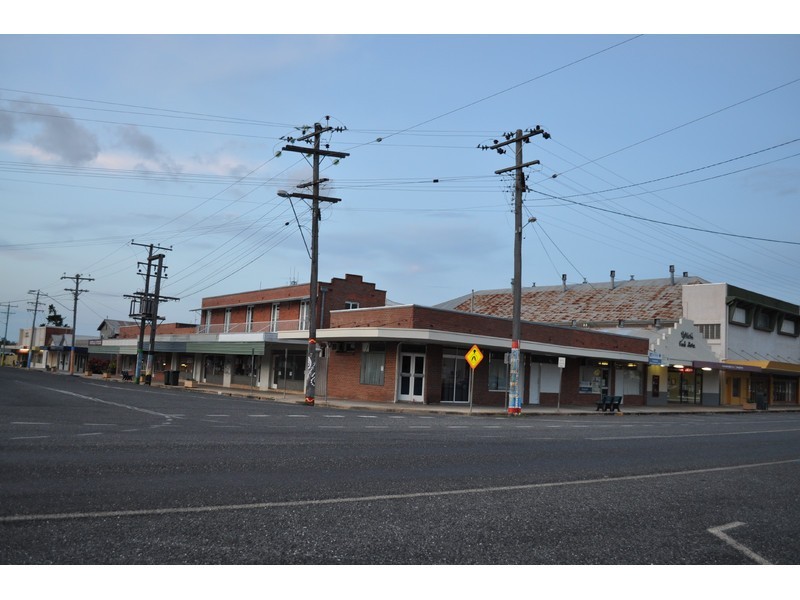 33 Raleigh Street, Dimbulah QLD 4872