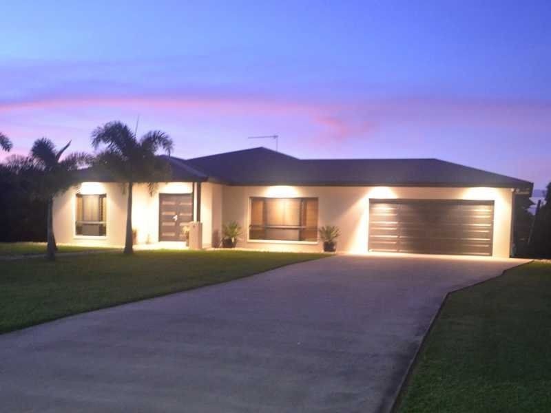 6 Joan Crescent, Mareeba QLD 4880
