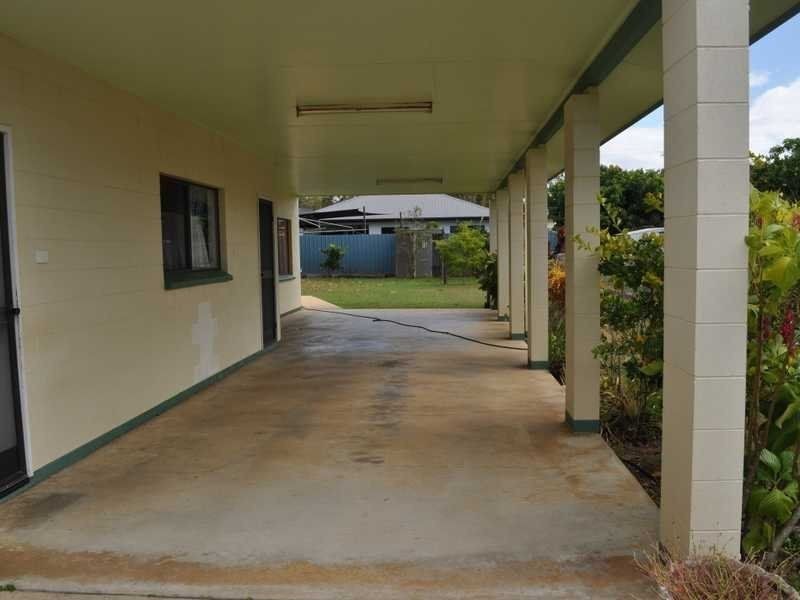 4 Donlen Street, Mareeba QLD 4880