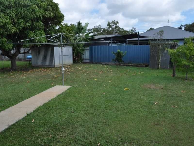 4 Donlen Street, Mareeba QLD 4880