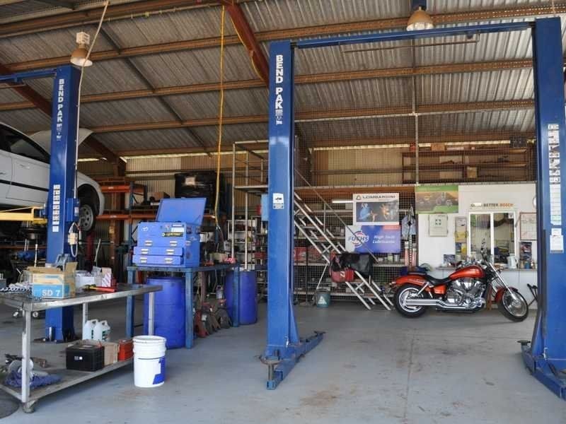 11 Bowers Street, Mareeba QLD 4880