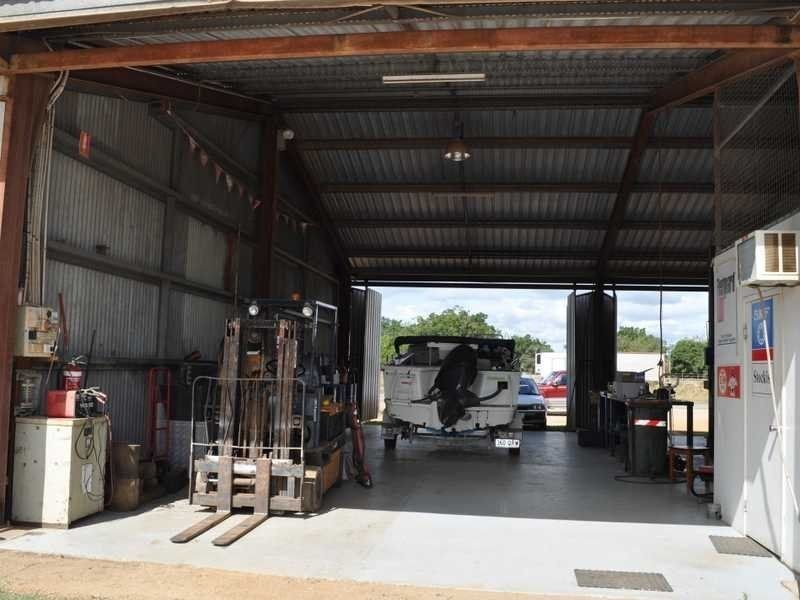 11 Bowers Street, Mareeba QLD 4880