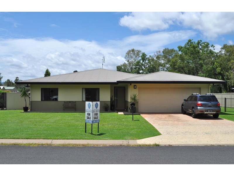 2 River Drive, Mareeba QLD 4880