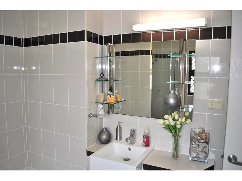 2 River Drive, Mareeba QLD 4880