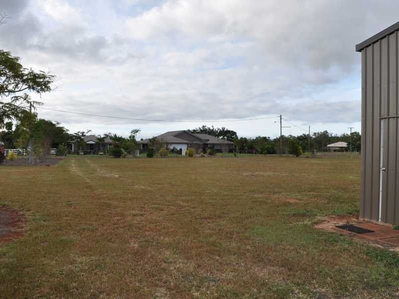 25 Dean Circuit, Mareeba QLD 4880