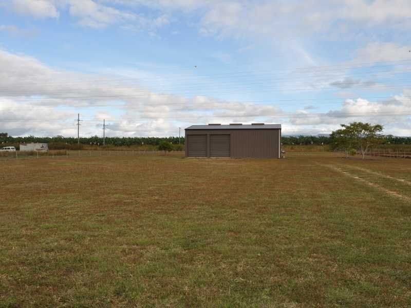 25 Dean Circuit, Mareeba QLD 4880