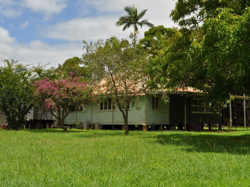 8 Mines Road, Mareeba QLD 4880
