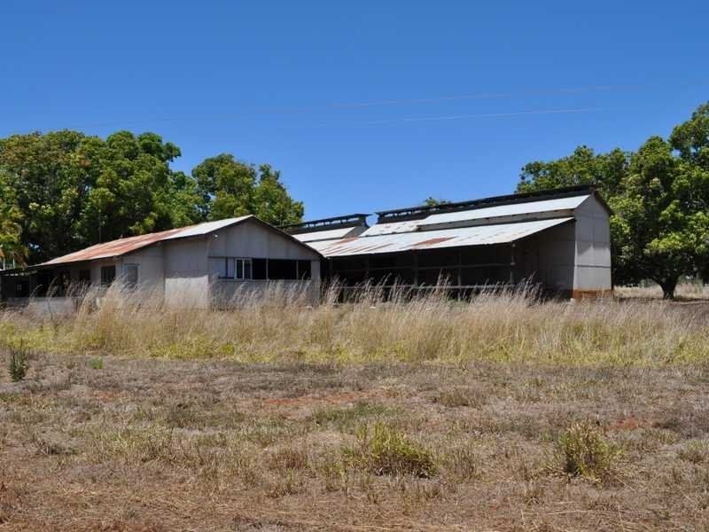 8 Mines Road, Mareeba QLD 4880