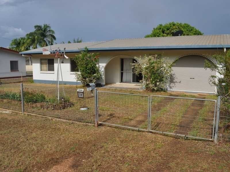 39 Martin Avenue, Mareeba QLD 4880