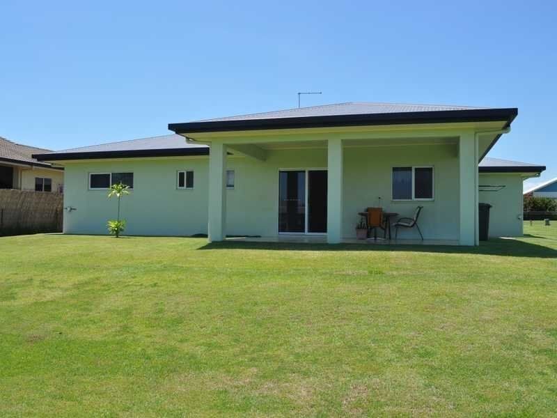 15 Jacinta Crescent, Mareeba QLD 4880