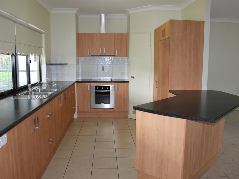 1 River Drive, Mareeba QLD 4880