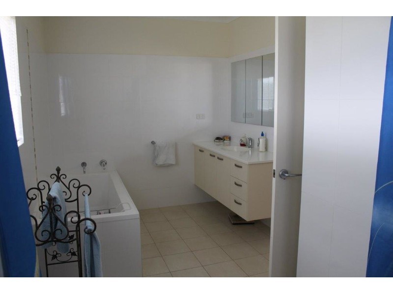 15 Brenaden Close, Dimbulah QLD 4872
