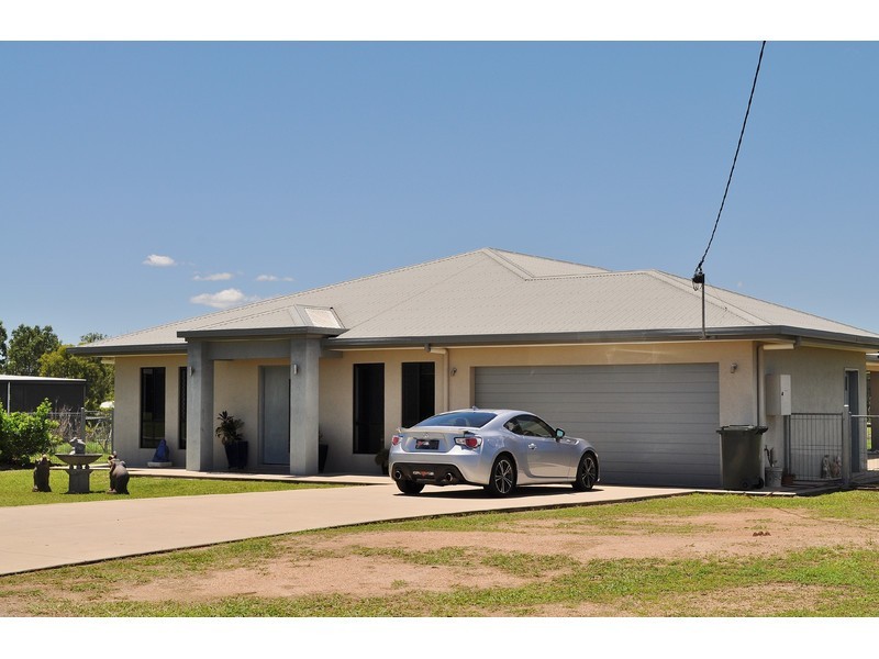 88 Hoolahan Drive, Mareeba QLD 4880