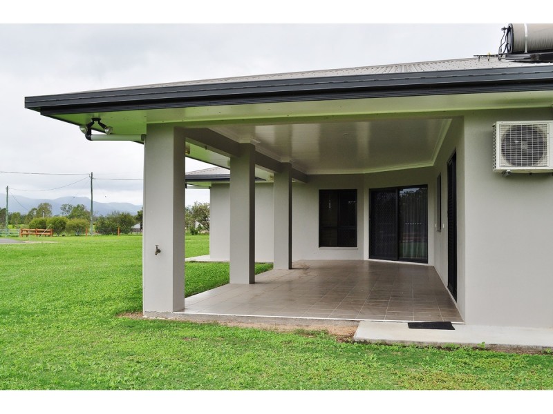 33 Hoolahan, Mareeba QLD 4880