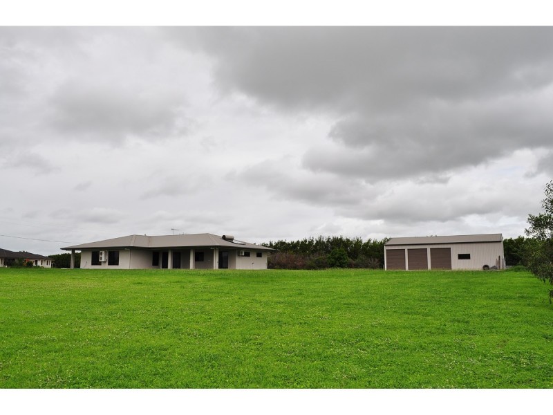 33 Hoolahan, Mareeba QLD 4880