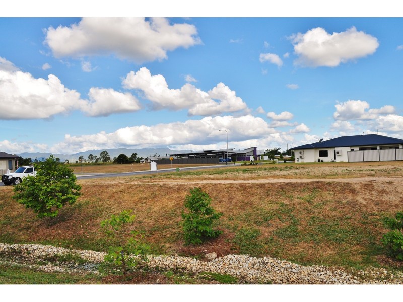 13 Karobean Drive, Mareeba QLD 4880