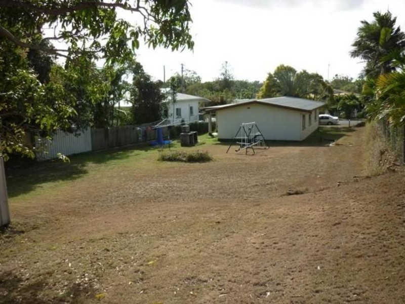 14 Pares Street, Mareeba QLD 4880