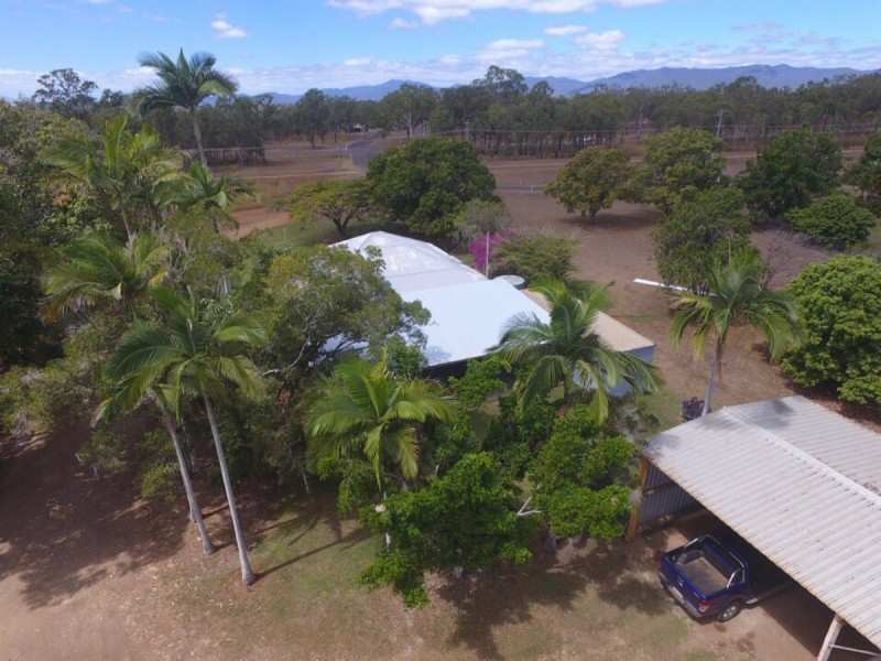 8 Mines Road, Mareeba QLD 4880