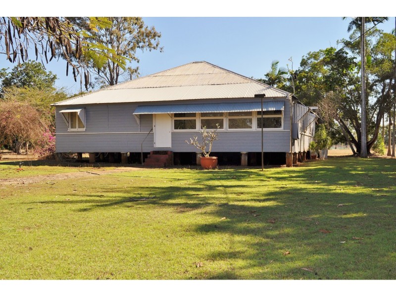 8 Mines Road, Mareeba QLD 4880