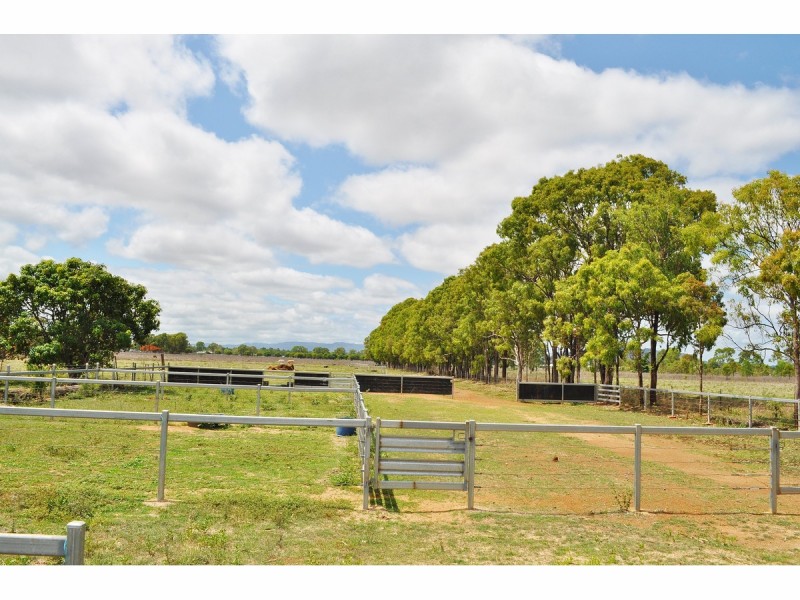 8 Mines Road, Mareeba QLD 4880