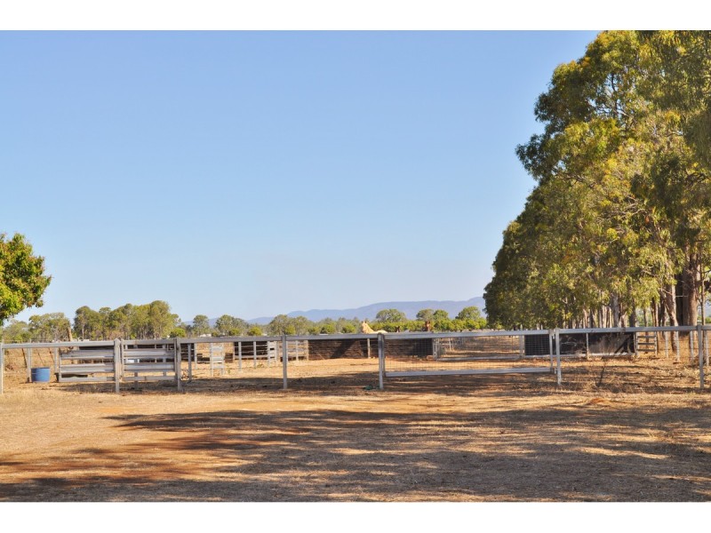 8 Mines Road, Mareeba QLD 4880