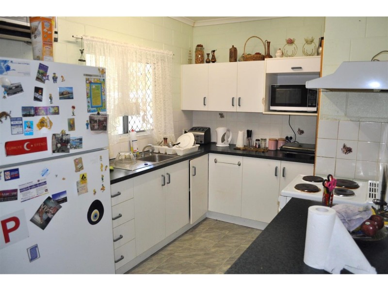 16 Palm Close, Mareeba QLD 4880