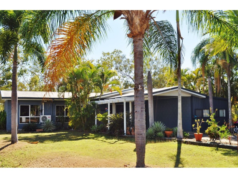 1 Palm Close, Mareeba QLD 4880