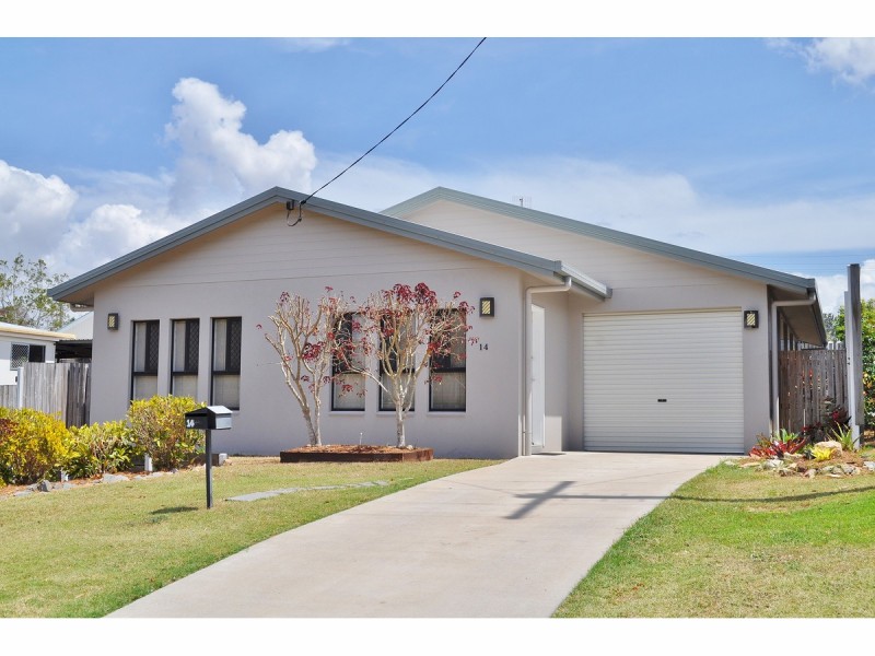 14 Macrae Street, Mareeba QLD 4880