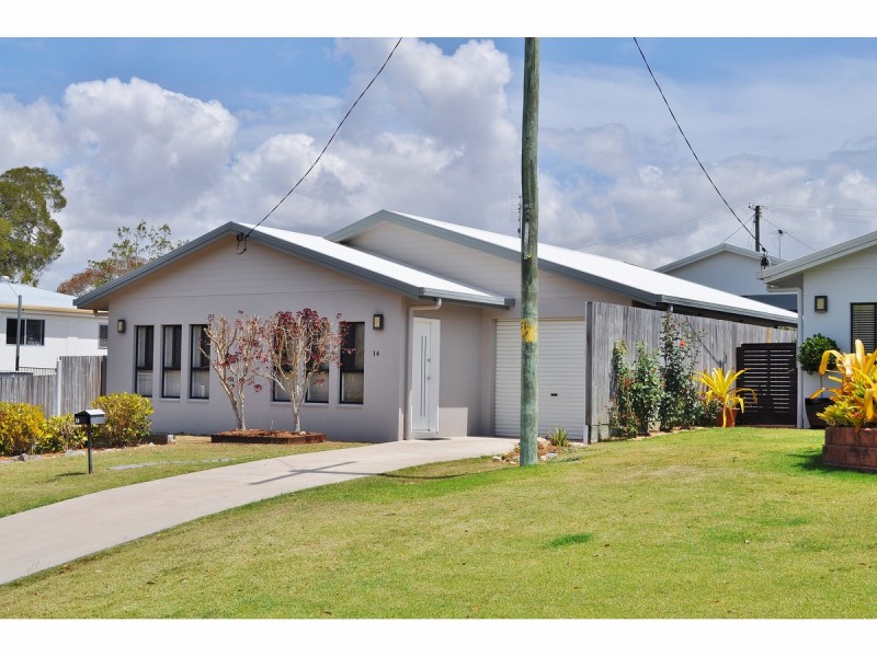 14 Macrae Street, Mareeba QLD 4880