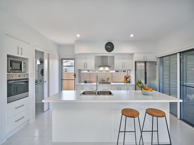 19 Karobean Drive, Mareeba QLD 4880