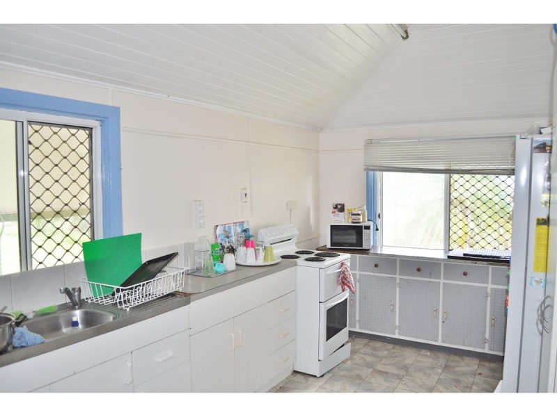 16 Dickson Street, Mareeba QLD 4880