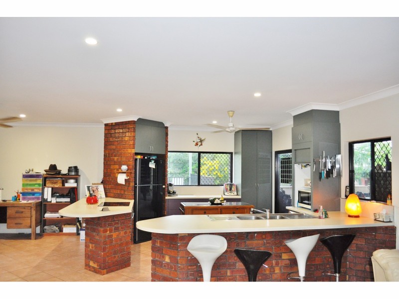 6 Debel Close, Mareeba QLD 4880