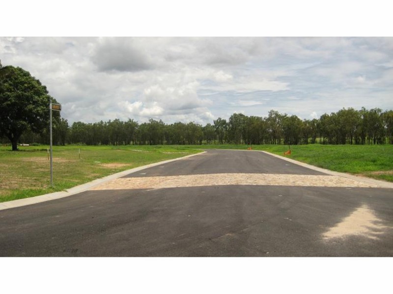 4 Yarrabee Close, Mareeba QLD 4880