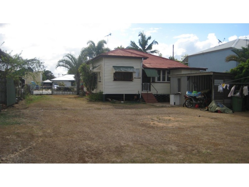 123 Walsh Street, Mareeba QLD 4880
