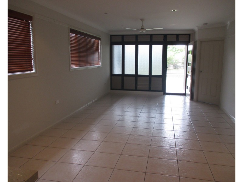 2 & 3/11 Middlemiss Street, Mareeba QLD 4880