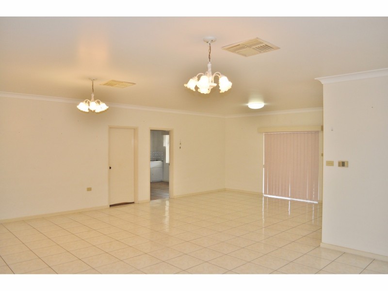 4 Mountain View Close, Mareeba QLD 4880