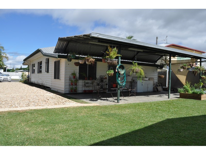 31 Robins Street, Mareeba QLD 4880