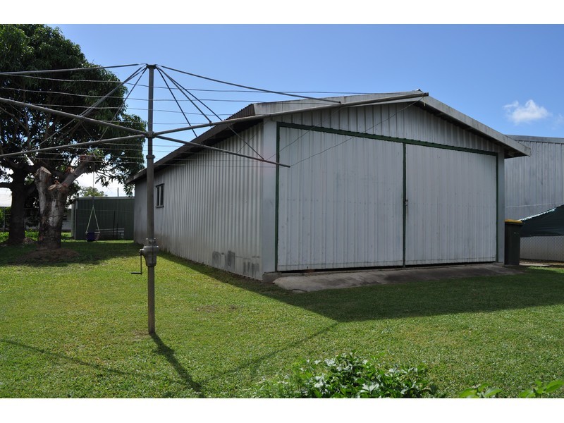 31 Robins Street, Mareeba QLD 4880