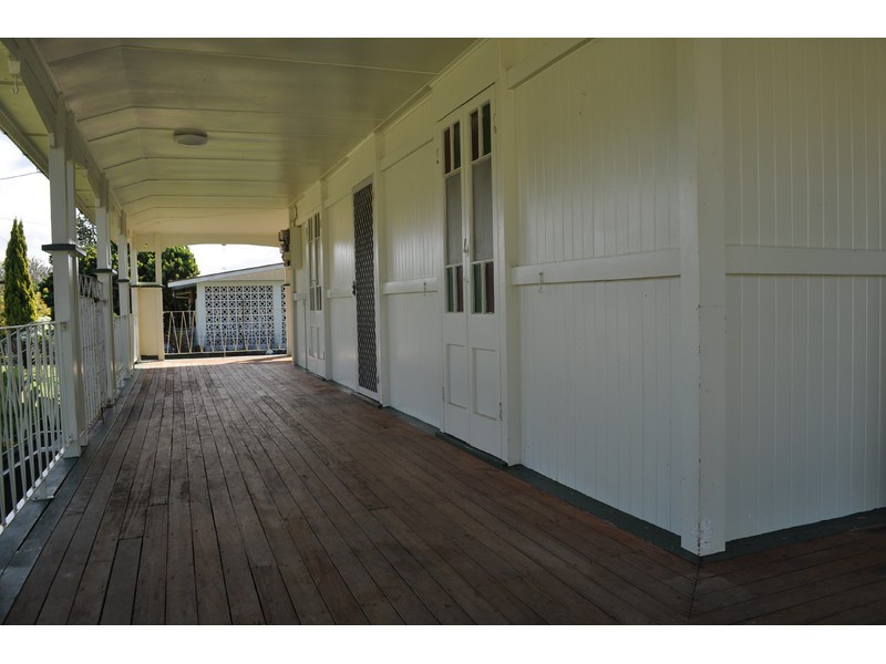 75 Walsh Street, Mareeba QLD 4880