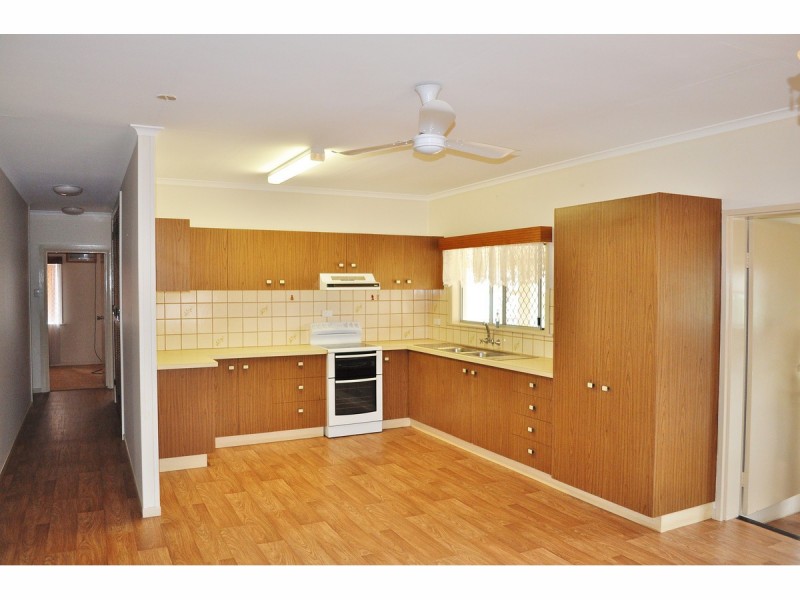 13 Foulis Street, Mareeba QLD 4880