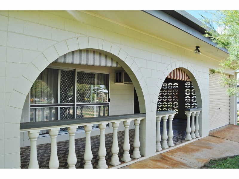 13 Foulis Street, Mareeba QLD 4880